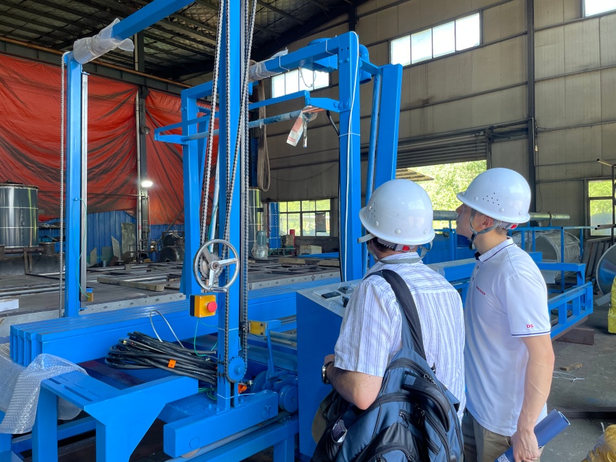 Customer visit (4).png