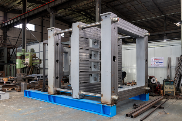EPP Automatic Shape Molding Machine (50).png