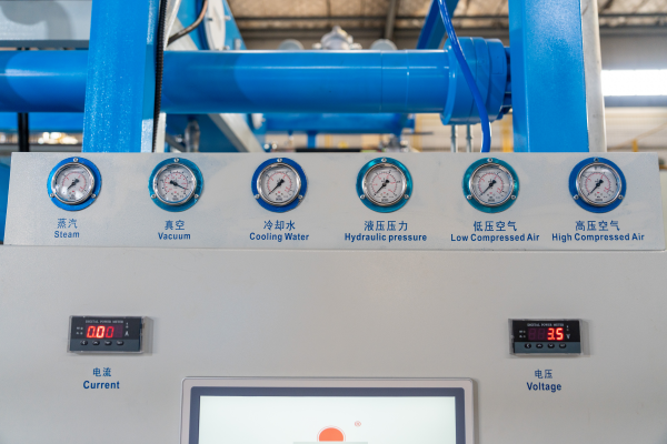 EPP Automatic Shape Molding Machine (45).png